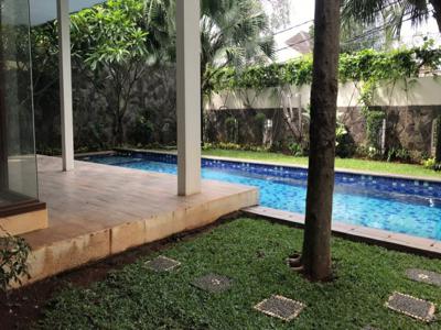 Beautiful Townhouse For Rent at Ampera