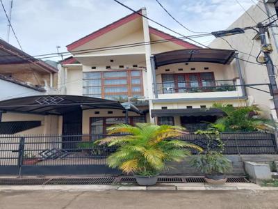 Rumah Cantik 2 Lantai Siap Huni di Jatibening Baru Pondok Gede Bekasi