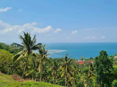 657 sqm land with ocean view on Senggigi Hill