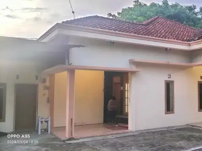 Di jual rumah berikut gudang area panongan