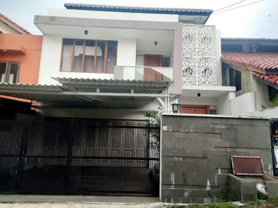 Di jual rumah mewah dalam komplek di jatibening bekasi