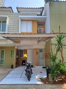 Dijual Cepat Rumah 2 Lantai Full Furnish di Virginia Village