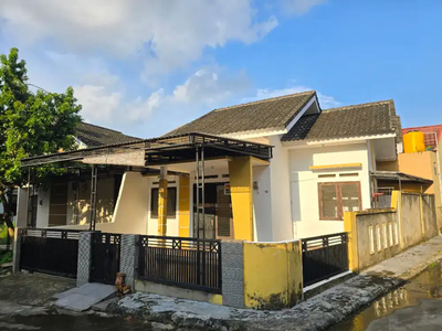 Dijual/disewakan rumah pakjo