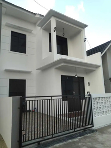 Dijual Rumah Baru 2 Lantai Di Cisaranten Wetan-Cinambo