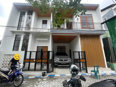 Dijual Rumah Baru + Toko Lokasi Jl. Raya Jemur Ngawinan Wonocolo Sby