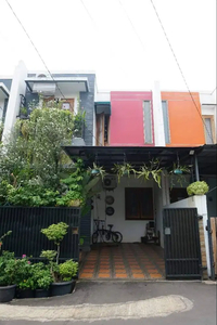 Dijual Rumah Cantik 2 Lantai di Perumahan Sapta Pesona, Jatiasih, Beka