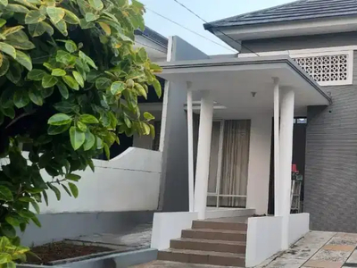 Dijual rumah masih baru di Bukit Cimanggu City