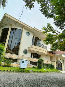 DIJUAL RUMAH MEWAH 2 LANTAI VILLA VALENSIA