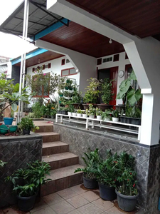 Dijual Rumah Nyaman Lokasi Strategis Dipinggir Jalan Utama Awiligar