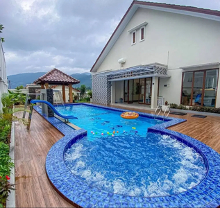 Disewakan villa di Tawangmangu private pool 3 kamar nyaman bersih