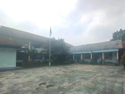 Gedung ex Sekolah dijual cocok untuk kantor kampus klinik di bandung