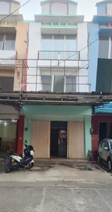 Ruko sentra Niaga Luas 68m2 di Boulevard Hijau Harapan Indah Bekasi