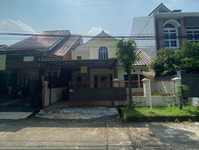 Rumah 2 Lantai di Bukit Cimanggu City dekat Gerbang Tol KPR J-16062