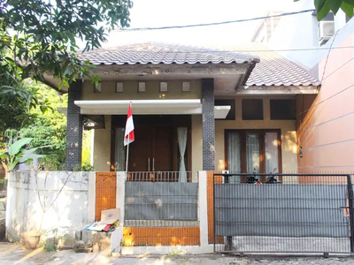 Rumah 2 Lantai di Perum Jatibening Estate dekat Mall Pondok Gede KPR J