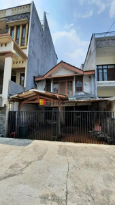Rumah di Kelapa Hibrida kelapa Gading Jakarta Utara