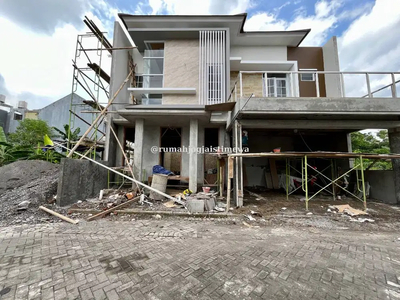 Rumah Kolam Renang Baru Dalam Perumahan JL Kaliurang Km 9 Dekat UGM