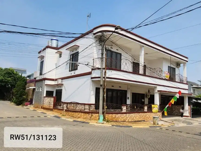 Rumah mewah semi furnish di Cibubur Country