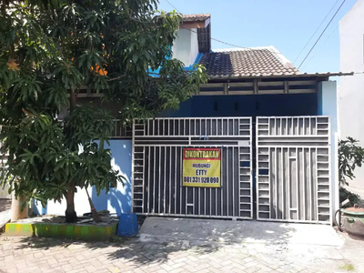 RUMAH MURAH disewakan dekat UPN