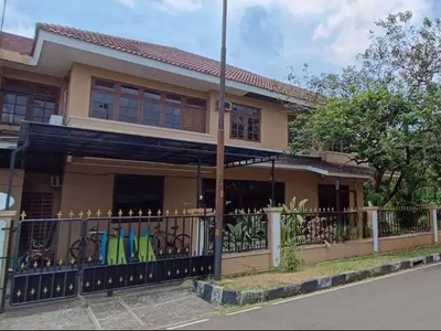 S536 Rumah Hoek Luas 366 m2 Strategis di Rawamangun Jakarta Timur