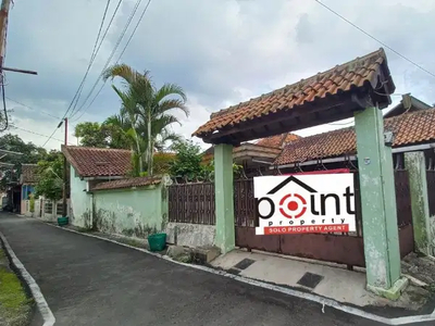 Tanah Manahan Solo Kota Bonus Rumah Bagus Terawat (EL)
