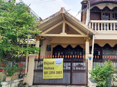 Dijual Rumah di Griya Kebraon Utara Surabaya Barat, 2 Lantai, Bag