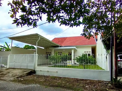 Dijual Rumah Baru Halaman Depan Belakang Luas