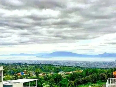 Dijual Rumah Cantik dekat objek wisata lembang