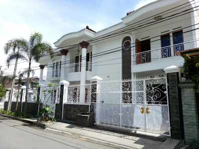 Dijual Rumah Mewah di Komplek Tubagus Ismail Dago Bandung Utara