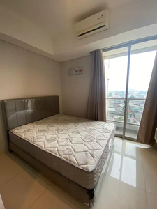 DISEWAKAN APARTEMEN STUDIO TAMAN ANGGREK