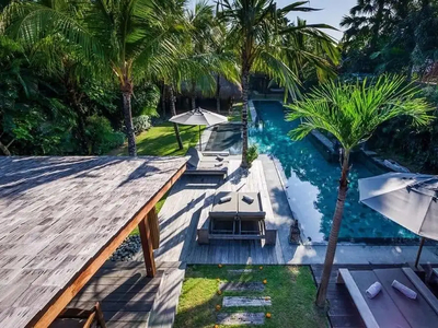 LEASEHOLD 7 BEDROOMS VILLA SEMINYAK