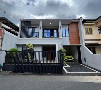 Rumah 2 Lantai Full Furnished Dekat Pakuwon Mall Jogja