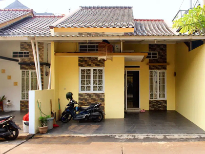 Rumah 2 Lantai SHM Selangkah ke Gerbang Tol Sawangan Bisa KPR J-19011