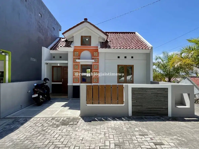 Rumah Baru Dalam Perumahan di Bangunjiwo Dekat STIE Hamfara