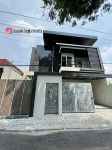 Rumah Mewah dan Luas Model Kontemporer Di Purwomartani