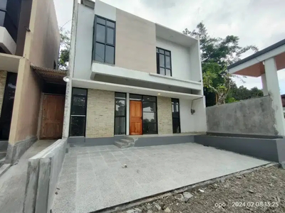 rumah mewah di banyumanik