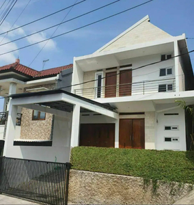 Rumah Semi Villa Di Sindanglaya Arcamanik