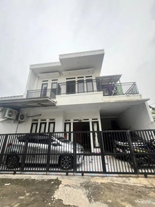 Rumah townhouse di Jagakarsa