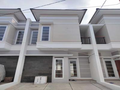 408.Rumah 2 Lantai Cantik Modern dan Minimalis di Pusat kota Tangerang