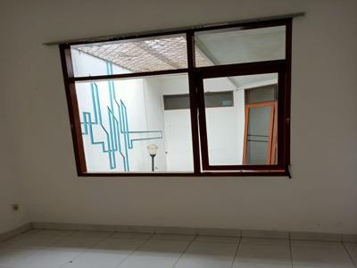disewakan rumah minimalis di komplek singgasana mekarwangi Bandung
