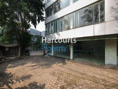 GEDUNG EX SHOWROOM LOKASI SANGAT STRATEGIS AREA GANDARIA