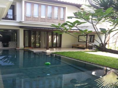 5 Bedroom Modern House in Private Compound, Tropical Style
