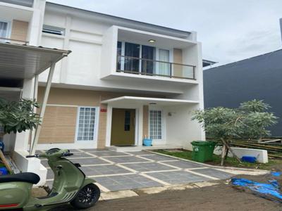 DIJUAL RUMAH SECOND MEWAH DI SAKURA PARK ROYAL SPRING