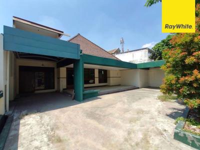 Disewakan Rumah 2 lantai Pusat Kota di Jl Lombok Surabaya