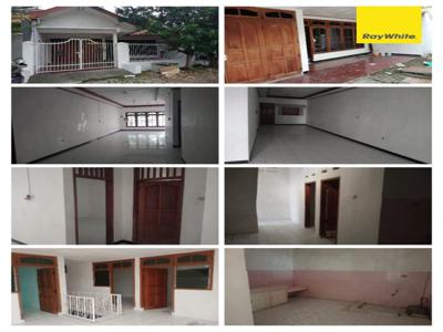 Disewakan Rumah SHM 2 lantai di Klampis Semolo Timur Surabaya