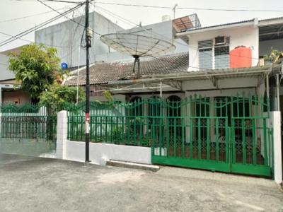 Rumah lokasi tenang semi furnished Sunter Hijau Jakarta Utara