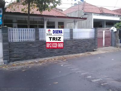 TZ - 19972 Rumah Luas Cocok Untuk Mess Di Pusat Kota