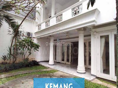 Sewa Rumah Mewah 2 Lantai Private Pool Kemang Jakarta Selatan