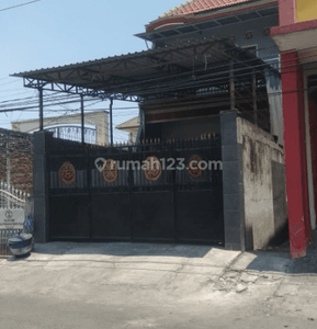 Disewakan Rumah Siap Huni Bangunan 2 Lantai Di Petemon Barat Surabaya Kt