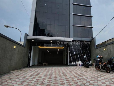 Gedung kantor baru 4,5 Lantai di Cawang,Jakarta Timur
