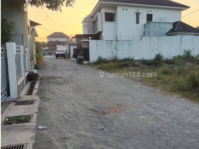 Tanah Dijual Selatan Pasar Gentan Jl Kaliurang Km 10, SHM P